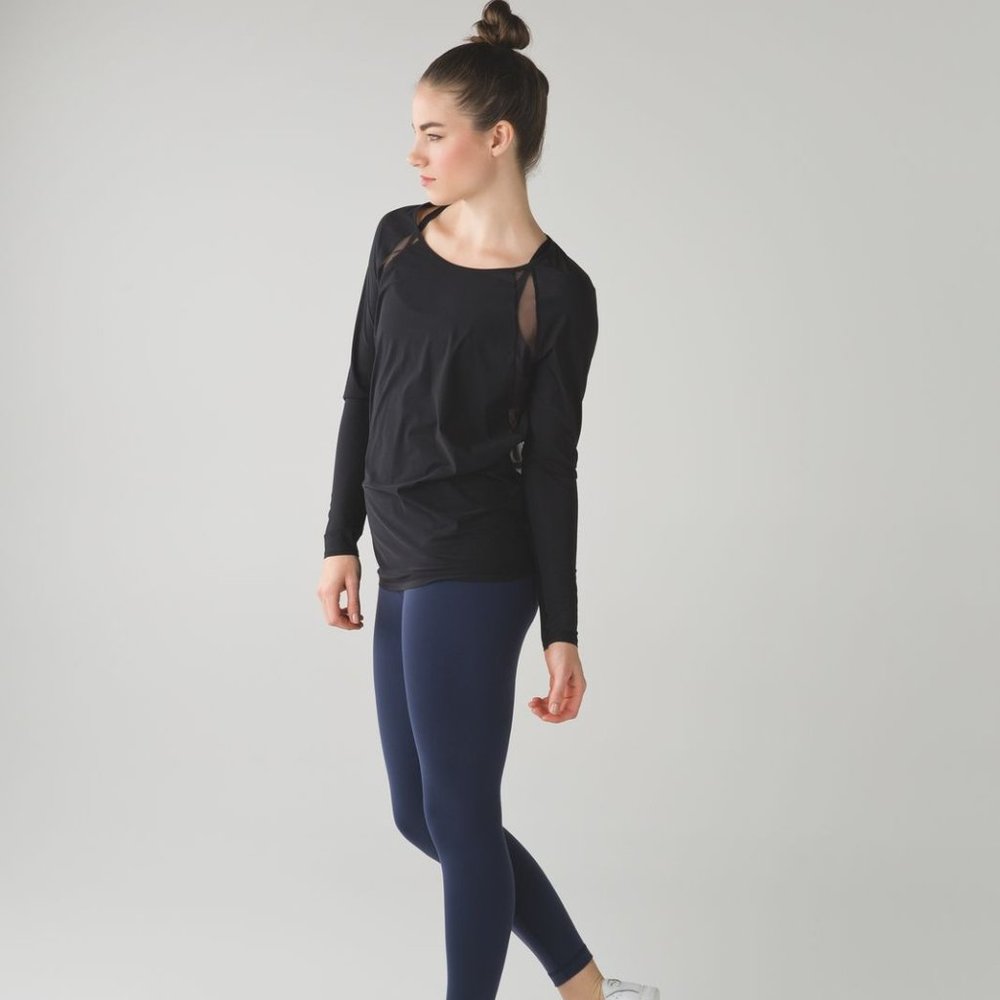 ***Lululemon If You're Lucky Long Sleeve Tee II***
